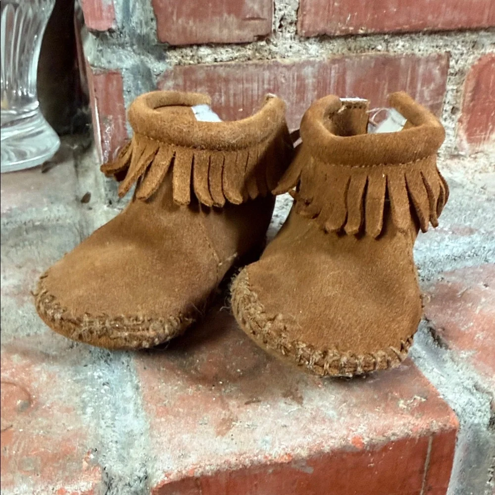 Minnetonka Fringe Kids Moccasins
